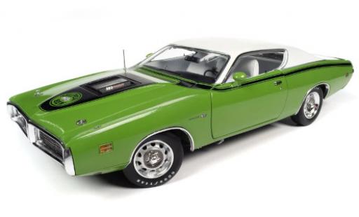 Diecast model cars Dodge Charger Super Bee green/white 1971 1/18 Auto World