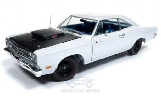 Diecast model cars Plymouth Road Runner 1969 white/matt-black 1/18 Auto World