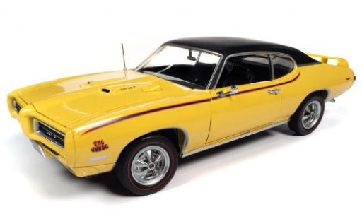 Diecast model cars Pontiac GTO The Judge yellow/Dekor 1969 1/18 Auto World