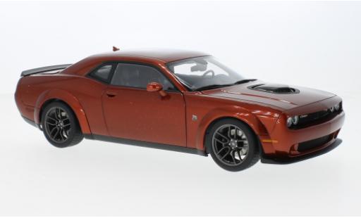 Diecast model cars Dodge Challenger Scat Pack R/T Shaker Widebody metallise brun 2022 1/18 AUTOart