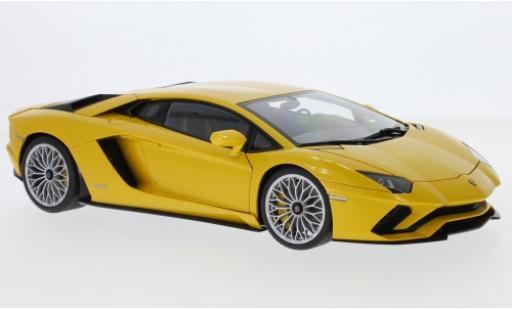 Diecast model cars Lamborghini Aventador S metallise yellow 2017 1/18 AUTOart