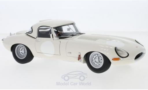 Diecast model cars Jaguar E-Type Lightweight white RHD with abnehmbarem roof 1/18 AUTOart