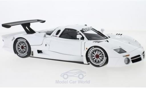 Diecast model cars Nissan R390 Le Mans GT1 white RHD 1998 1/18 AUTOart