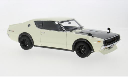Diecast model cars Nissan Skyline 2000 GT-R (KPGC110) white/carbon 1/18 AUTOart