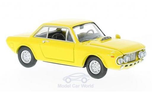 Diecast model cars Lancia Fulvia HF Coupe 1600 Fanalone yellow 1968 1/43 Best