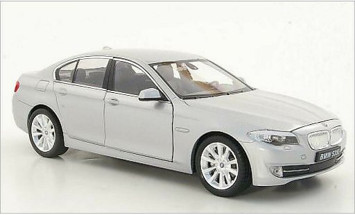 Bmw 535 berline 1/24 Welly i (F10) grey diecast model cars