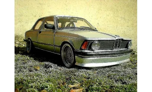 Bmw 323 tuning 1/18 Autoart e21 swap moteur bmw 653m german look 1977 diecast model cars