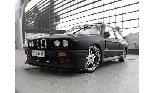 Bmw M3 coupe 1/18 Minichamps E30 black echappement inox nos diecast model cars
