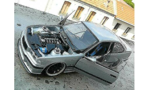 Bmw M3 coupe 1/18 Ut Models E36 preparation drift avec turbo diecast model cars