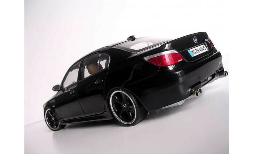 Bmw M5 tuning 1/18 Kyosho E60 jantes techart blacks diecast model cars