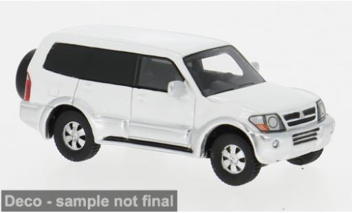 Diecast model cars Mitsubishi Pajero Base white 2003 1/87 BoS Models