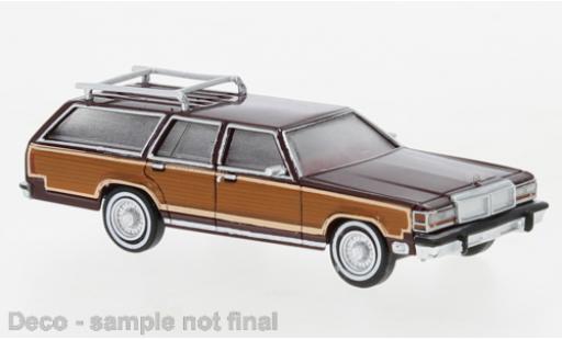 Diecast model cars Ford LTD Country Squire metallise red/Dekor 1979 1/87 Brekina