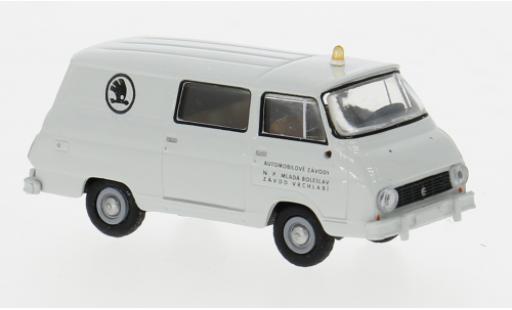 Diecast model cars Skoda 1203 Halbbus 1968 1/87 Brekina