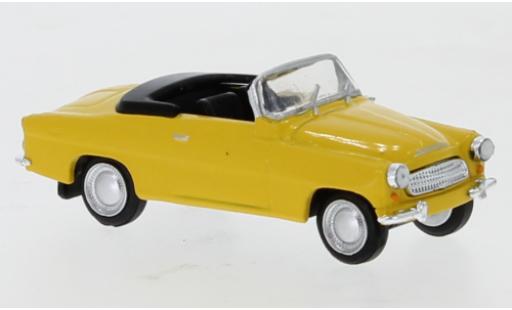 Diecast model cars Skoda Felicia Base yellow 1959 1/87 Brekina