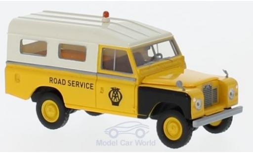 Diecast model cars Land Rover 109 Base AA Road Service 1/18 Brekina