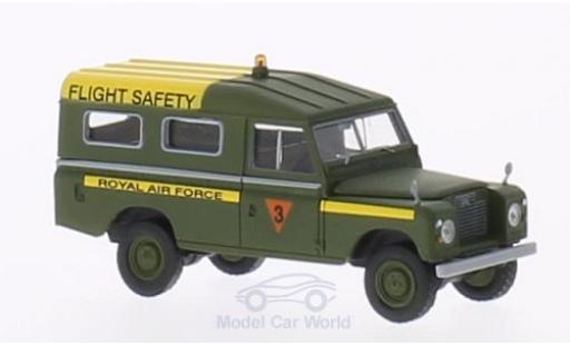 Diecast model cars Land Rover 109 Base County Station Wagon RAF Flight Service (GB) oliv 1/18 Brekina