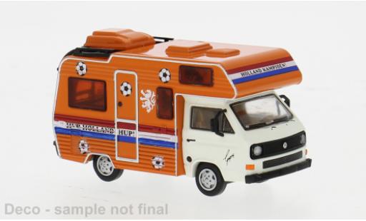 Diecast model cars Volkswagen T3 A Camper Fu&Atilde;�ball Fan 1983 1/87 Brekina