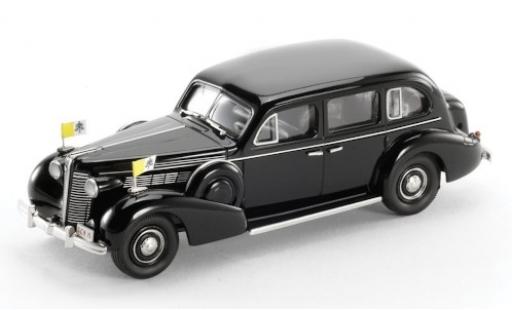 Diecast model cars Buick Limited Limousine Series 90L black 1938 Edizioni Musei Vaticani 1/43 Brooklin