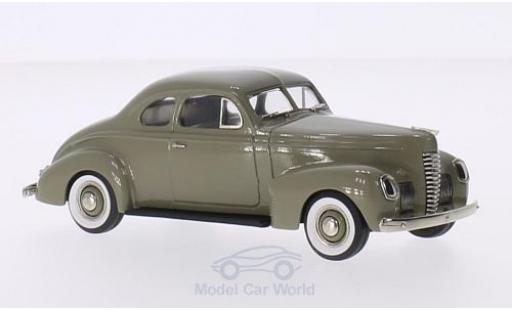 Diecast model cars Nash Ambassador Eight 2-Door Coupe beige 1939 1/43 Brooklin