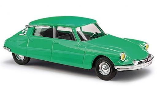 Diecast model cars Citroen DS 19 green 1955 avec yellow Scheinwerfern 1/87 Busch