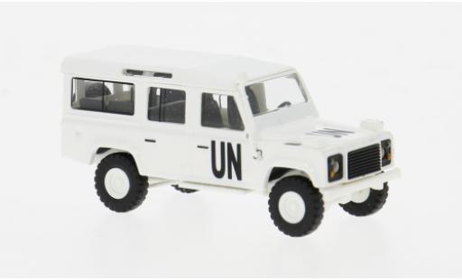 Diecast model cars Land Rover Defender 110 1983 UN 1/87 Busch