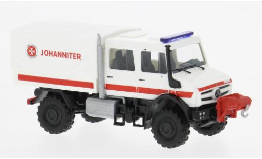 Diecast model cars Mercedes Unimog U300-U5023 U5023 2013 Johanniter 1/87 Busch
