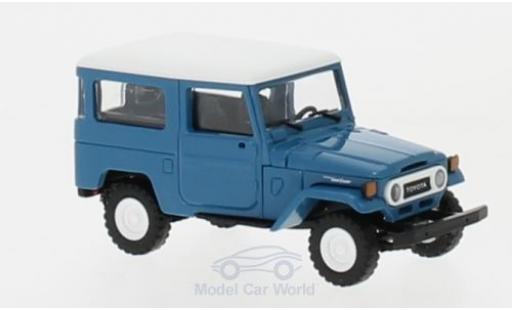 Diecast model cars Toyota Land Cruiser 40 J4 blue/white 1/87 Busch