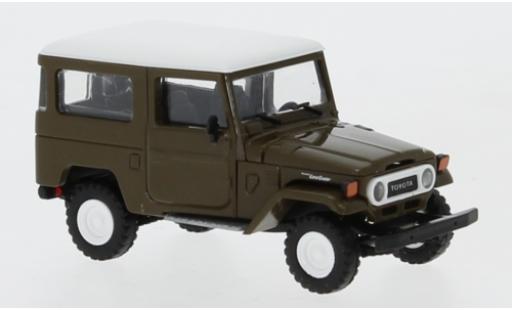 Diecast model cars Toyota Land Cruiser 40 J4 brown/white 1960 1/87 Busch