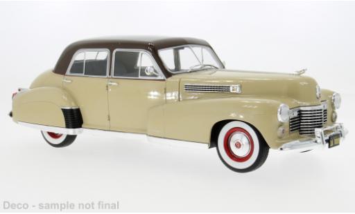 Diecast model cars Cadillac Fleetwood Sixty Special Series 60 Sedan beige/brown 1941 1/18 MCG