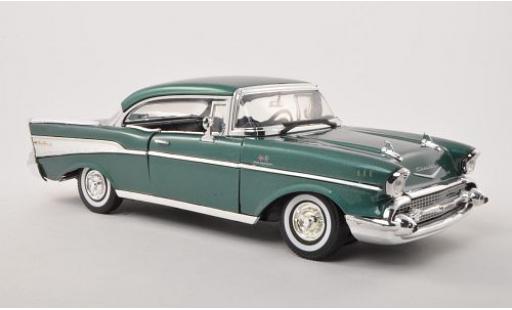 Diecast model cars Chevrolet Bel Air Coupe green 1/18 Motormax