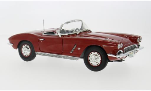 Diecast model cars Chevrolet Chevelle Convertible Conve red 1/18 Auto World