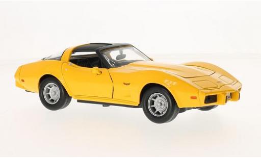 Diecast model cars Chevrolet Corvette Coupe (C3) yellow 1/24 Motormax