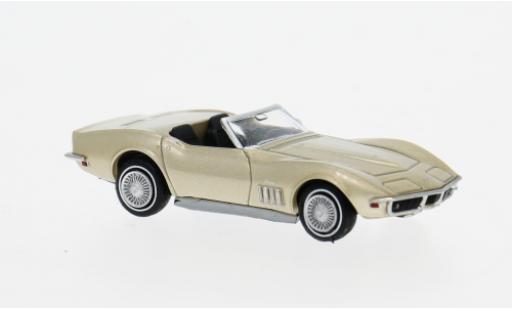 Diecast model cars Chevrolet Corvette Coupe C3 gold 1967 1/87 Brekina