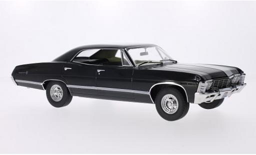 Diecast model cars Chevrolet Impala Sedan black 1967 1/18 MCG