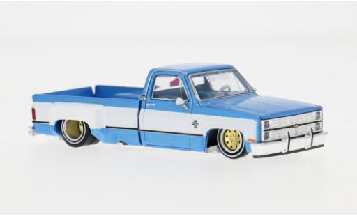 Diecast model cars Chevrolet Silverado pickup Dually Vintage Spec V1 blue/white 1/64 Mini GT