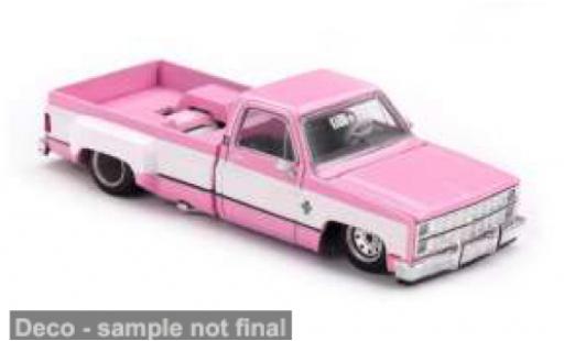 Diecast model cars Chevrolet Silverado pickup Dually Vintage Spec V2 pink/white 1980 1/64 Mini GT