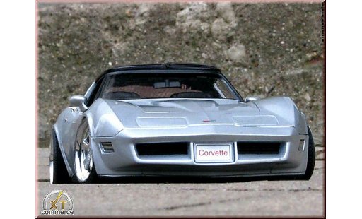 Chevrolet Corvette Coupe 1/18 Welly C3 grey jantes alu 18 et 19 pouces 1982 diecast model cars