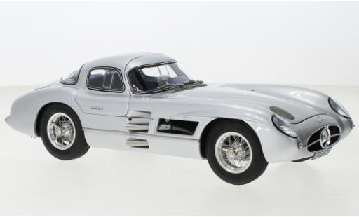 Diecast model cars Mercedes 300 Coupe SLR Uhlenhaut 1955 1/18 CMC