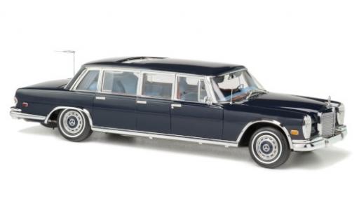 Diecast model cars Mercedes 600 Pullman (W100) blue King of Rock n Roll 1/18 CMC