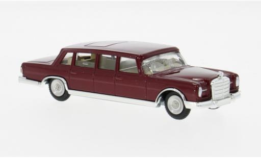 Diecast model cars Mercedes 600 Pullman (W100) red 1964 1/50 Corgi