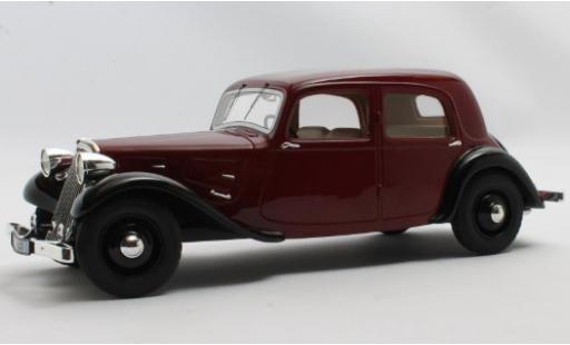 Diecast model cars Citroen Traction 7 Avant 7CV red/black 1935 1/18 Cult Scale Models