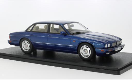 Diecast model cars Jaguar XJR X300 R () blue 1995 1/18 Cult Scale Models