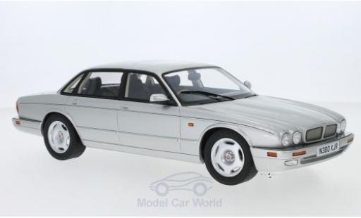 Diecast model cars Jaguar XJR X300 R () grey RHD 1995 1/18 Cult Scale Models