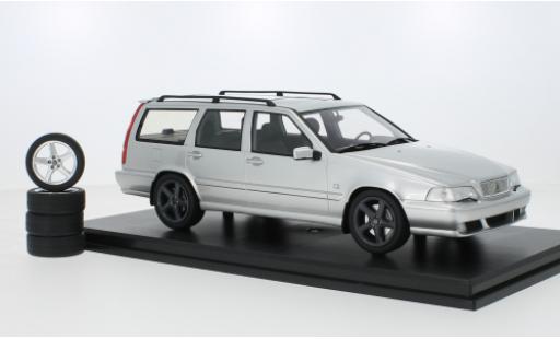 Diecast model cars Volvo V70 Base P80 d 1996 1/18 DNA Collectibles