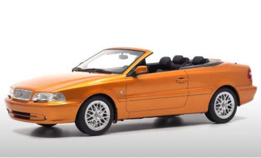 Diecast model cars Volvo C70 Cabriolet Convertible metallic orange 1/18 DNA Collectibles