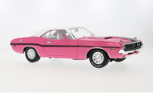 Diecast model cars Dodge Challenger R/T pink/black 1970 1/18 Greenlight