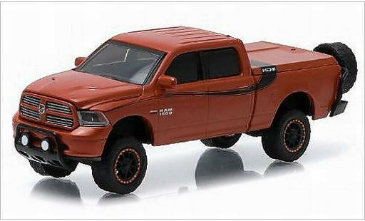 Dodge RAM pickup 1/64 Greenlight 1500 Sport metallic brown/black 2014 diecast model cars