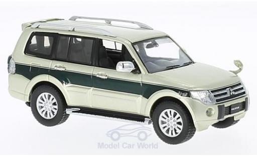 Diecast model cars Mitsubishi Pajero Base 4WD metallic green/green RHD 2010 1/43 First 43 Models