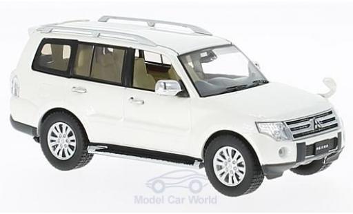 Diecast model cars Mitsubishi Pajero Base 4WD metallic white RHD 2010 1/43 First 43 Models