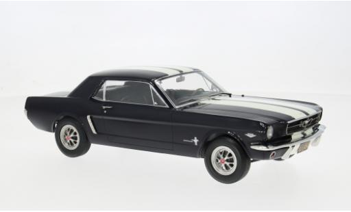 Diecast model cars Ford Mustang Hardtop Coupe blue/white 1966 1/18 Norev